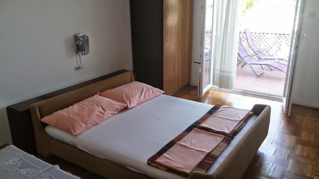 Apartments Bojana Rab スペタルスカ・ドラガ 部屋 写真